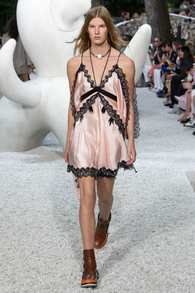 Look 47